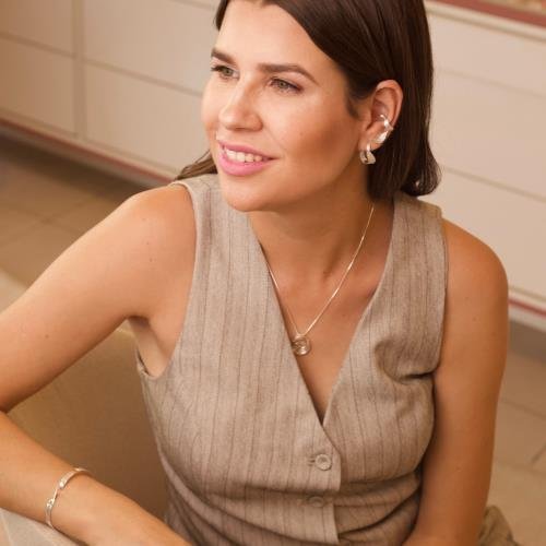 BRINCO ARGOLA ONDA PRISCILA BANHADO A PRATA