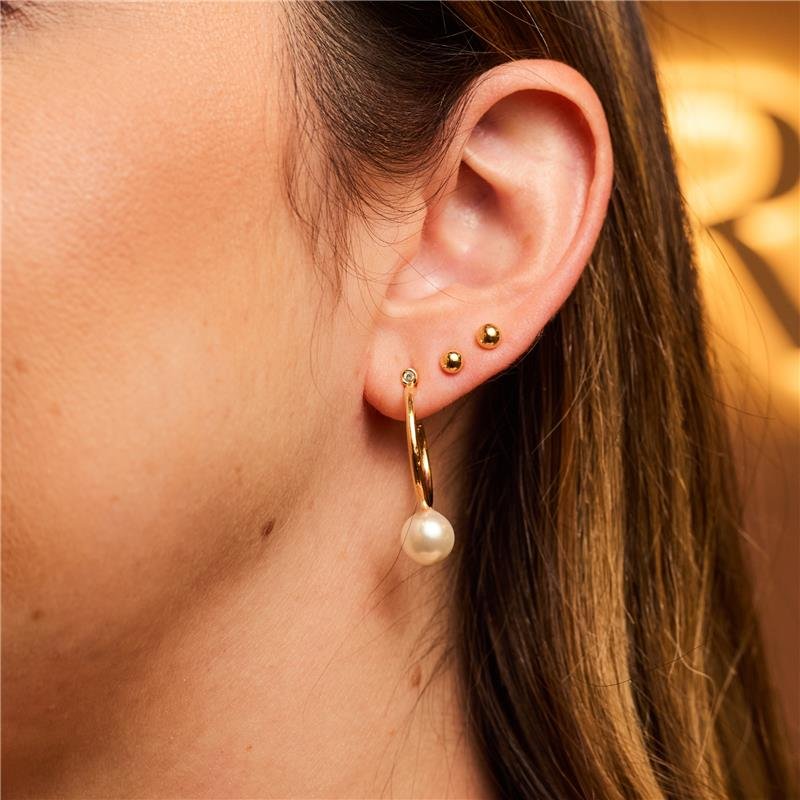 BRINCO ARGOLA MÉDIA COM PÉROLA JULIANA BANHADO A OURO 18K