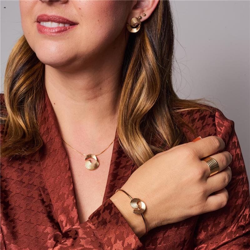 BRINCO DESIGN ESPIRAL PRISCILA P BANHADO A OURO 18K