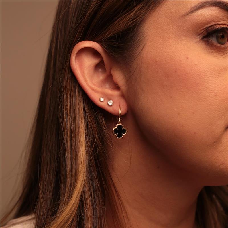 BRINCO ARGOLA PINGENTE TREVO PRETO BANHADO OURO 18K