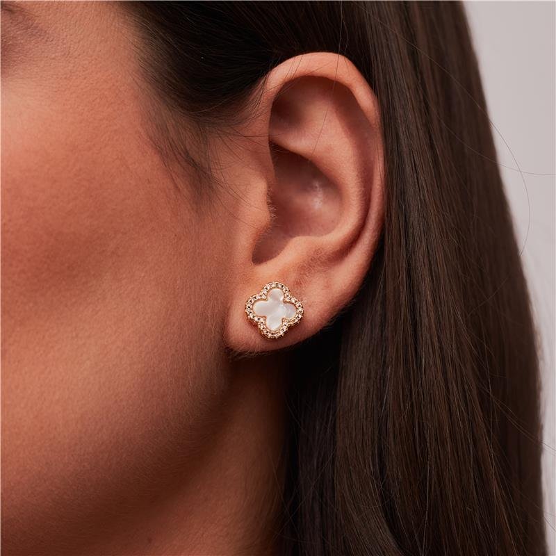 BRINCO VIRGÍNIA TREVO MADREPÉROLA CRAVEJADO BANHADO A OURO 18K