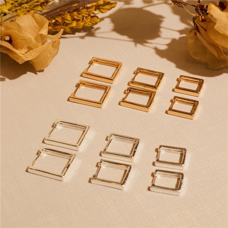 TRIO DE BRINCOS MARIA EDUARDA RETANGULAR LISO BANHADO A OURO 18K