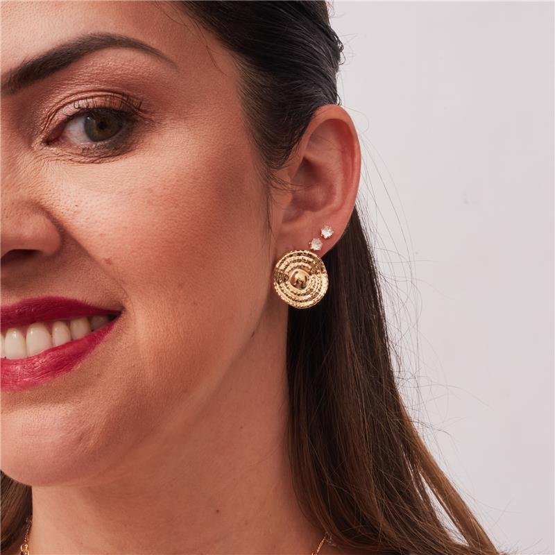 BRINCO TALITA REDONDO TEXTURIZADO MÉDIO BANHADO A OURO 18K