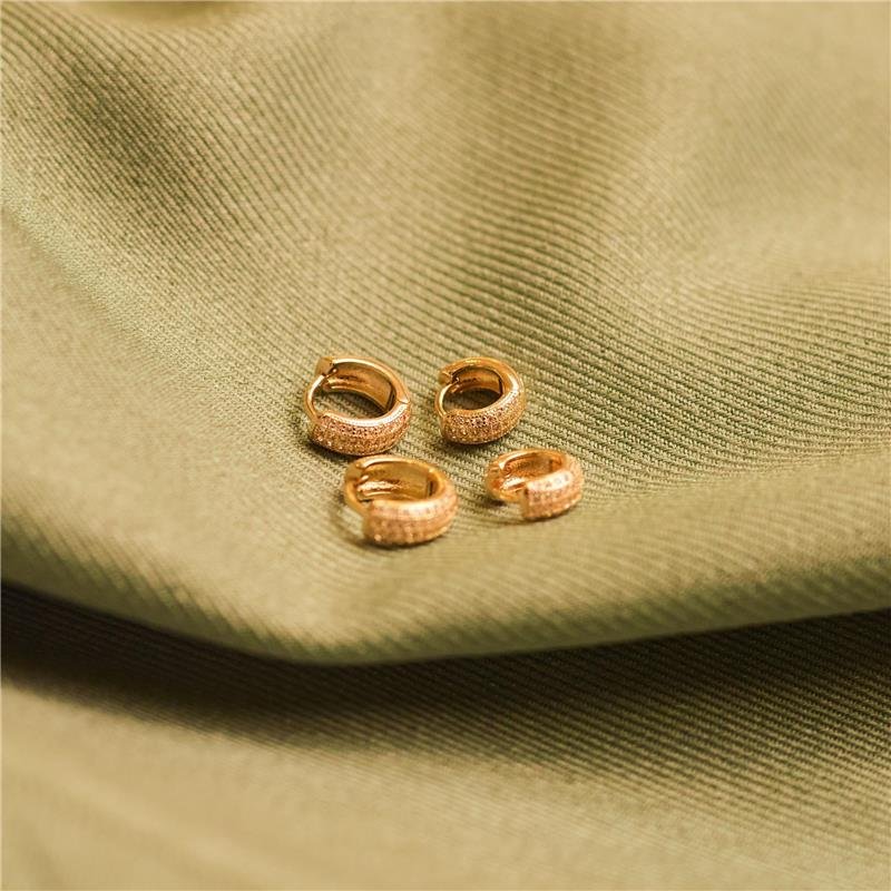 BRINCO KIT DUPLA DE BRINCOS ARGOLA GROSSA CRAVEJADA BANHADO A OURO