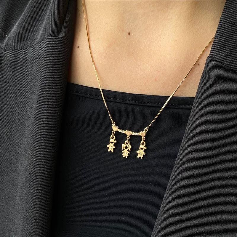 COLAR TRÊS FILHOS PINGENTE PERSONALIZADO BANHADO A OURO 18K