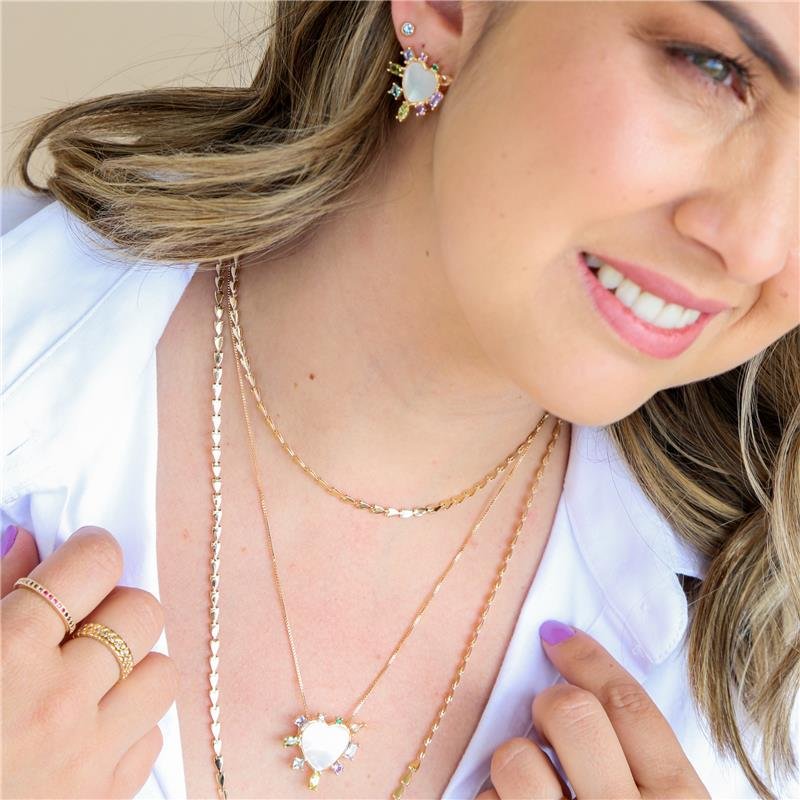 COLAR LONGO COM DESIGN SETA DUPLA BANHADO A OURO