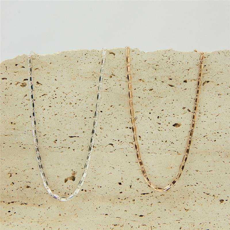COLAR CHOKER ELIANE MINI PLACAS BANHADO A OURO 18K
