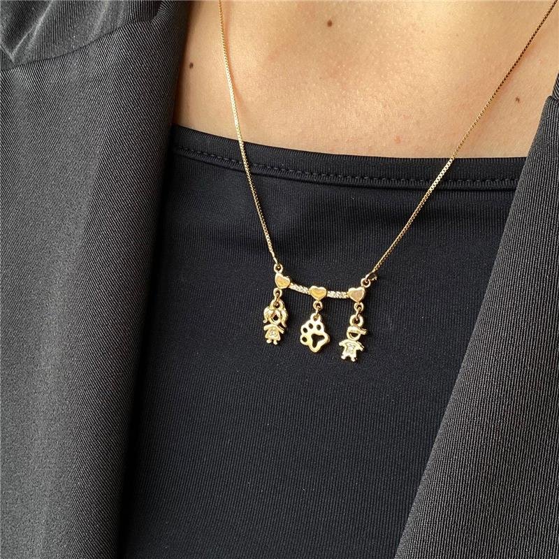 COLAR TRES FILHOS COM PETS BANHADO A OURO 18K