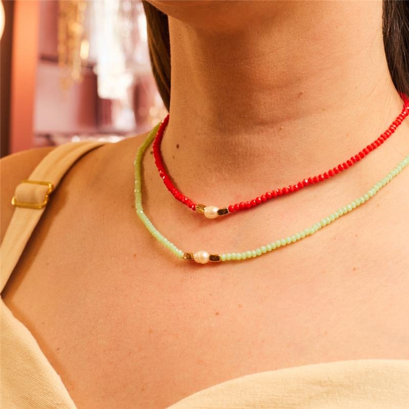 COLAR CRISTAIS VERMELHO COM PEROLA AGUA DOCE