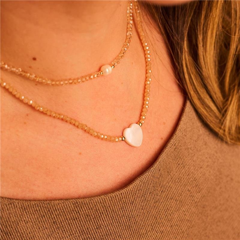 CHOKER CRISTAIS NUDE COM CORAÇÃO EM RESINA BANHADO A OURO 18K