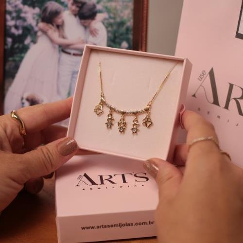 COLAR CINCO FILHOS E PETS BANHADO A OURO 18K