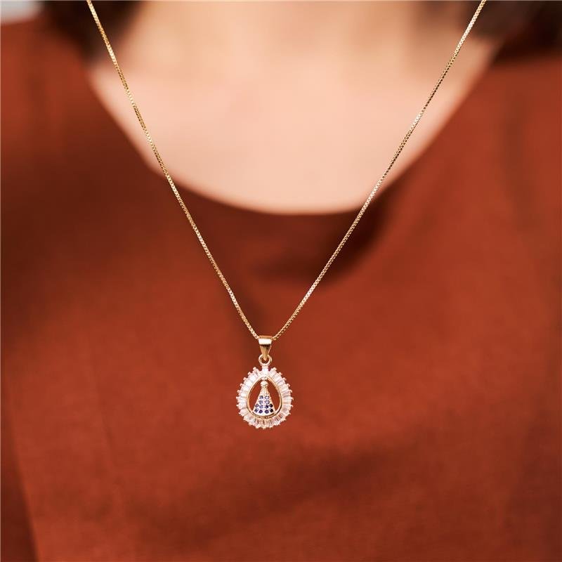 COLAR COM PINGENTE MANDALA NOSSA SENHORA APARECIDA CRAVEJADA ZIRCÔNIA BANHADO A OURO 18K