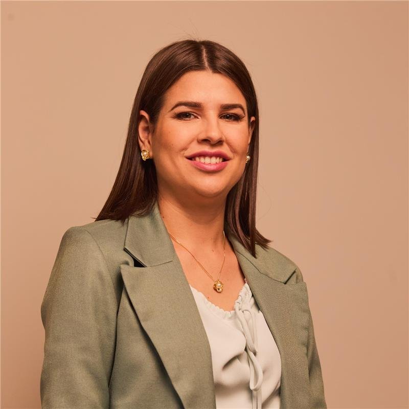 COLAR LIDIA COM PINGENTE ORGÂNICO COM PÉROLA BANHADO A OURO 18K