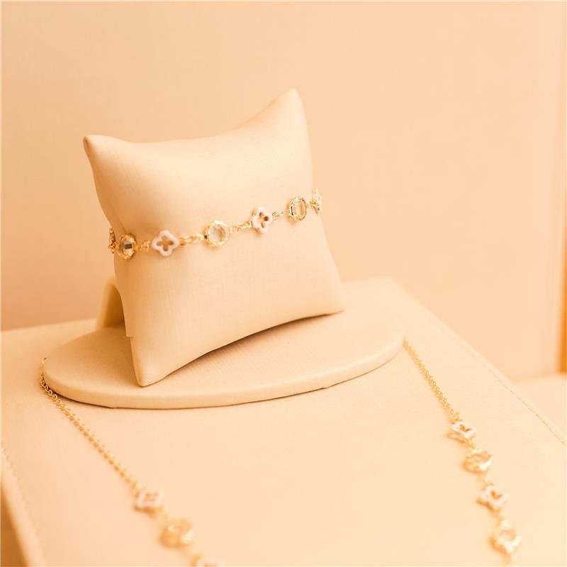 COLAR LAVÍNIA TREVO RESINA BRANCA BANHADO A OURO 18K