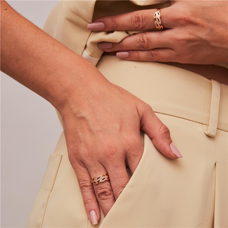 ANEL CAMILA FOLHAS VAZADAS E CRAVEJADAS BANHADO A OURO 18K