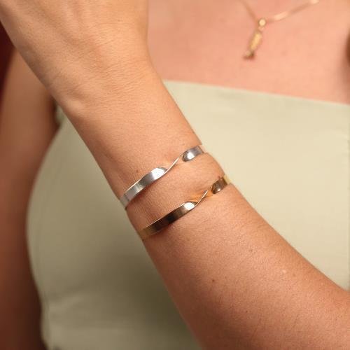 BRACELETE TORCIDO BANHADO A PRATA