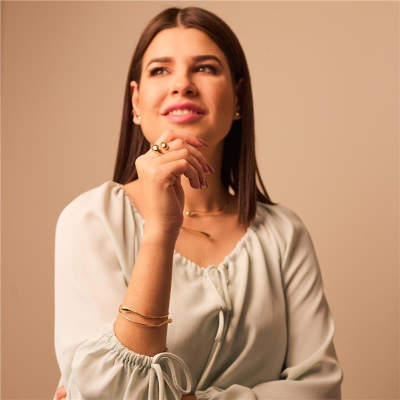 BRACELETE MAVIE FIO COM GOTA ORGANICA LISA BANHADO A OURO 18K