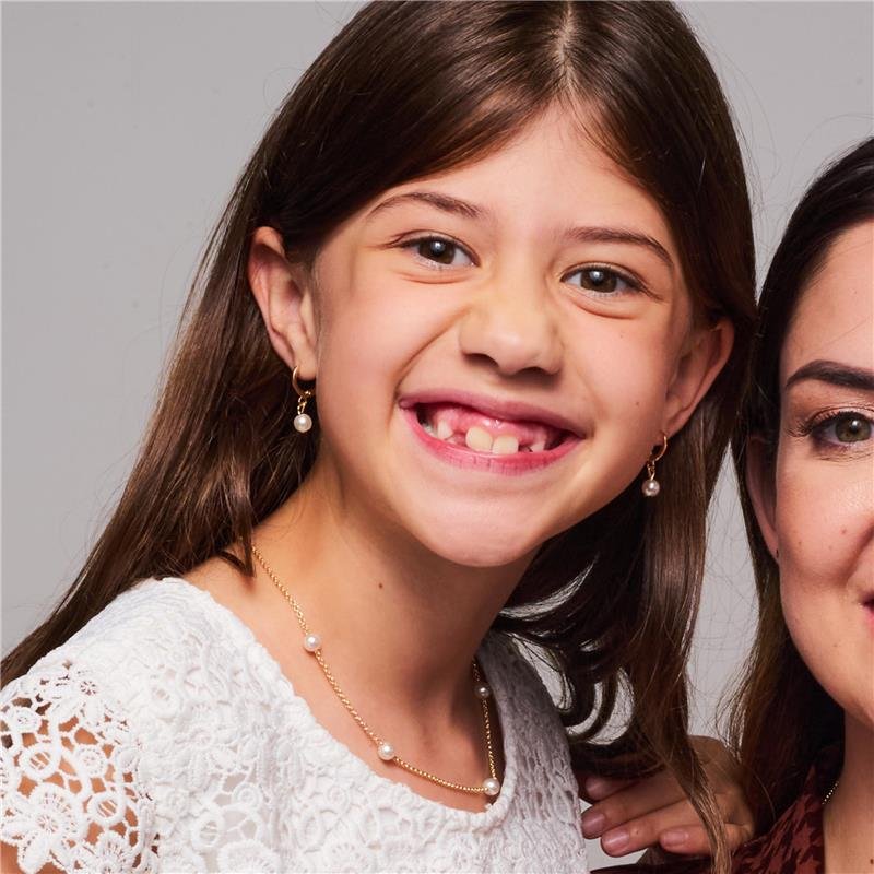 COLAR INFANTIL HELENA PEROLAS BANHADO A OURO 18K