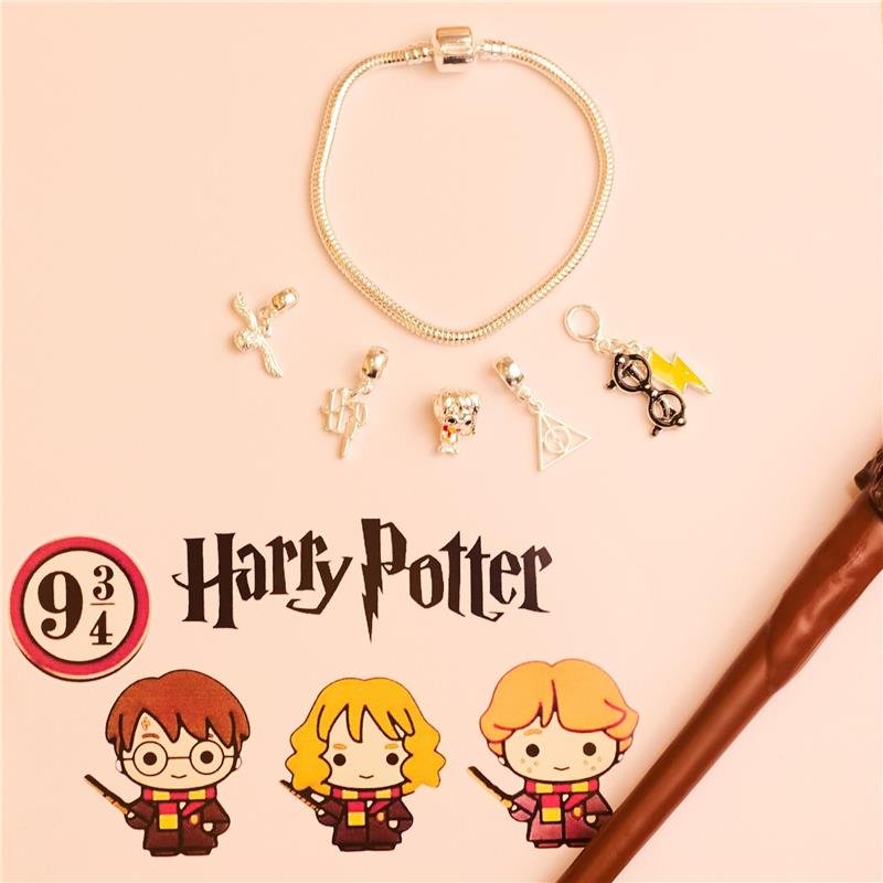 BERLOQUE DE PENDURAR HARRY POTTER BANHADO A PRATA