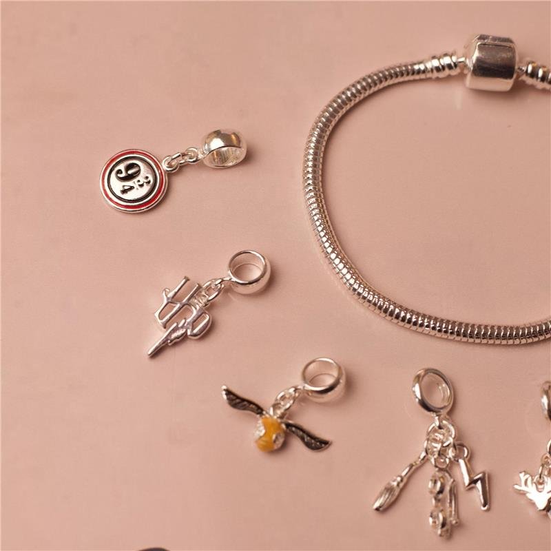 BERLOQUE DE PENDURAR HARRY POTTER BANHADO A PRATA