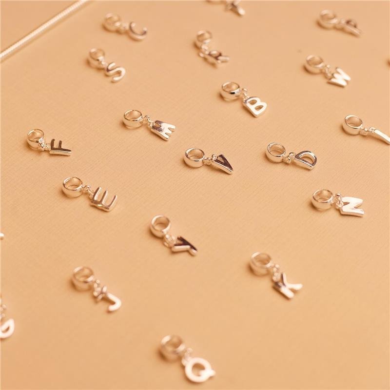 BERLOQUE PENDENTE LETRA A BANHADO A PRATA